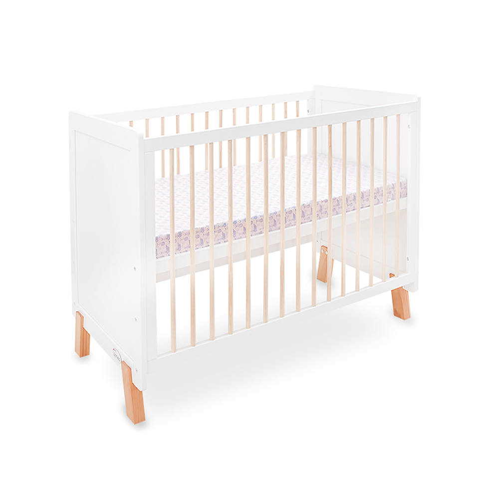 WOODEN COT – WHITE